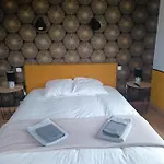 Relais De La Tour Bed & Breakfast 3*