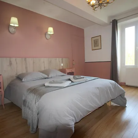 Relais De La Tour 3*