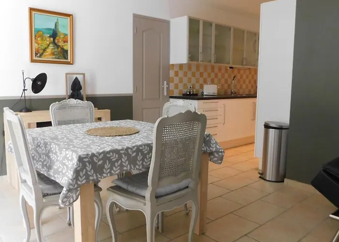 Relais De La Tour 3*