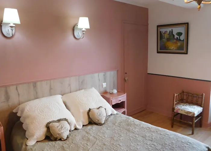 Relais De La Tour Bed and Breakfast