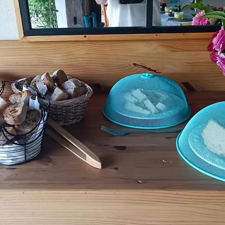 Alojamento de Acomodação e Pequeno-almoço Relais De La Tour 3*