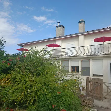 Relais De La Tour Bed & Breakfast 3*