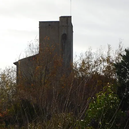 Relais De La Tour Bed & Breakfast 3*