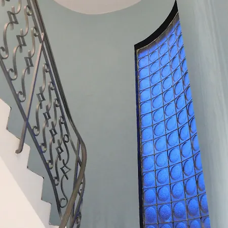 Relais De La Tour Bed & Breakfast