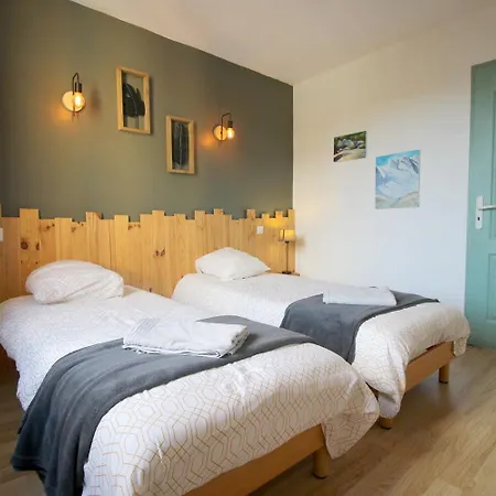 Relais De La Tour Alojamento de Acomodação e Pequeno-almoço 3*