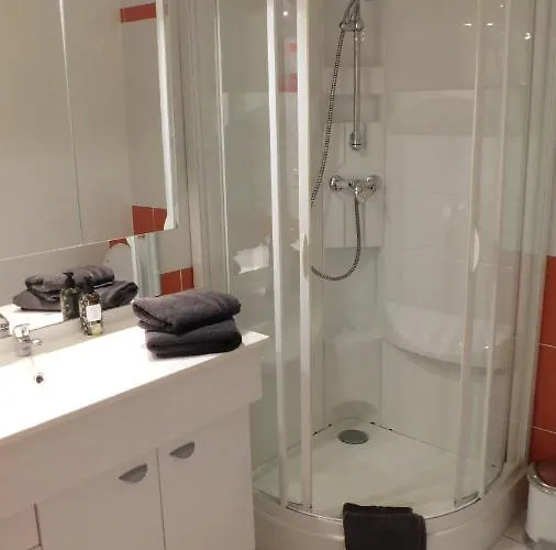 Relais De La Tour Frühstückspension 3*