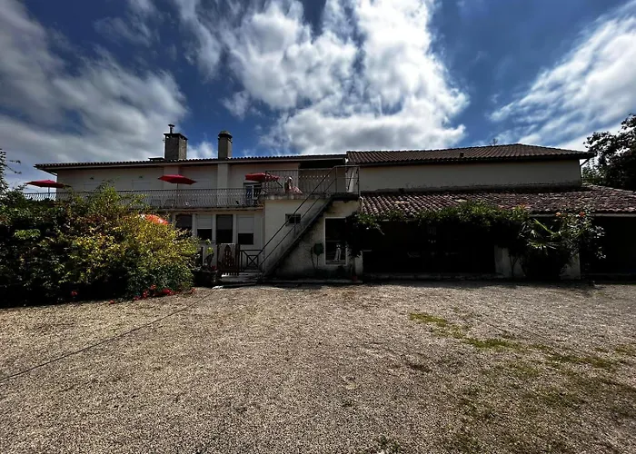 Relais De La Tour Frühstückspension 3*