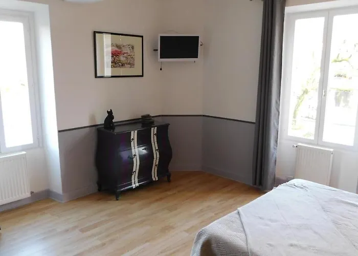 Relais De La Tour Frühstückspension 3*